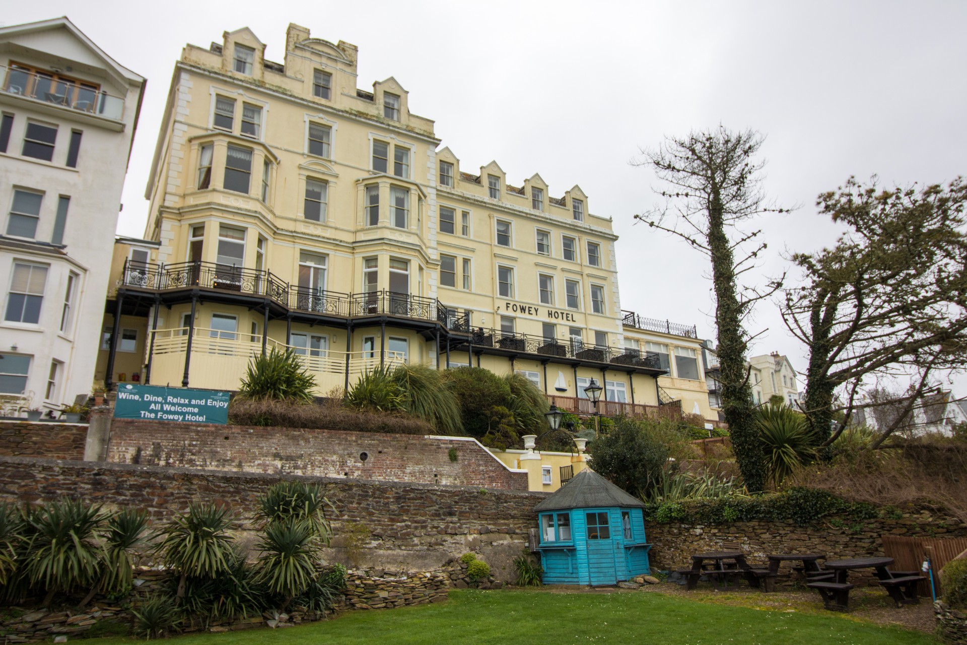 The perfect seaside staycation in Fowey, Cornwall, at the famous Fowey Hotel, with trips to The Eden Project and The Lost Gardens of Heligan! Click through to read more...