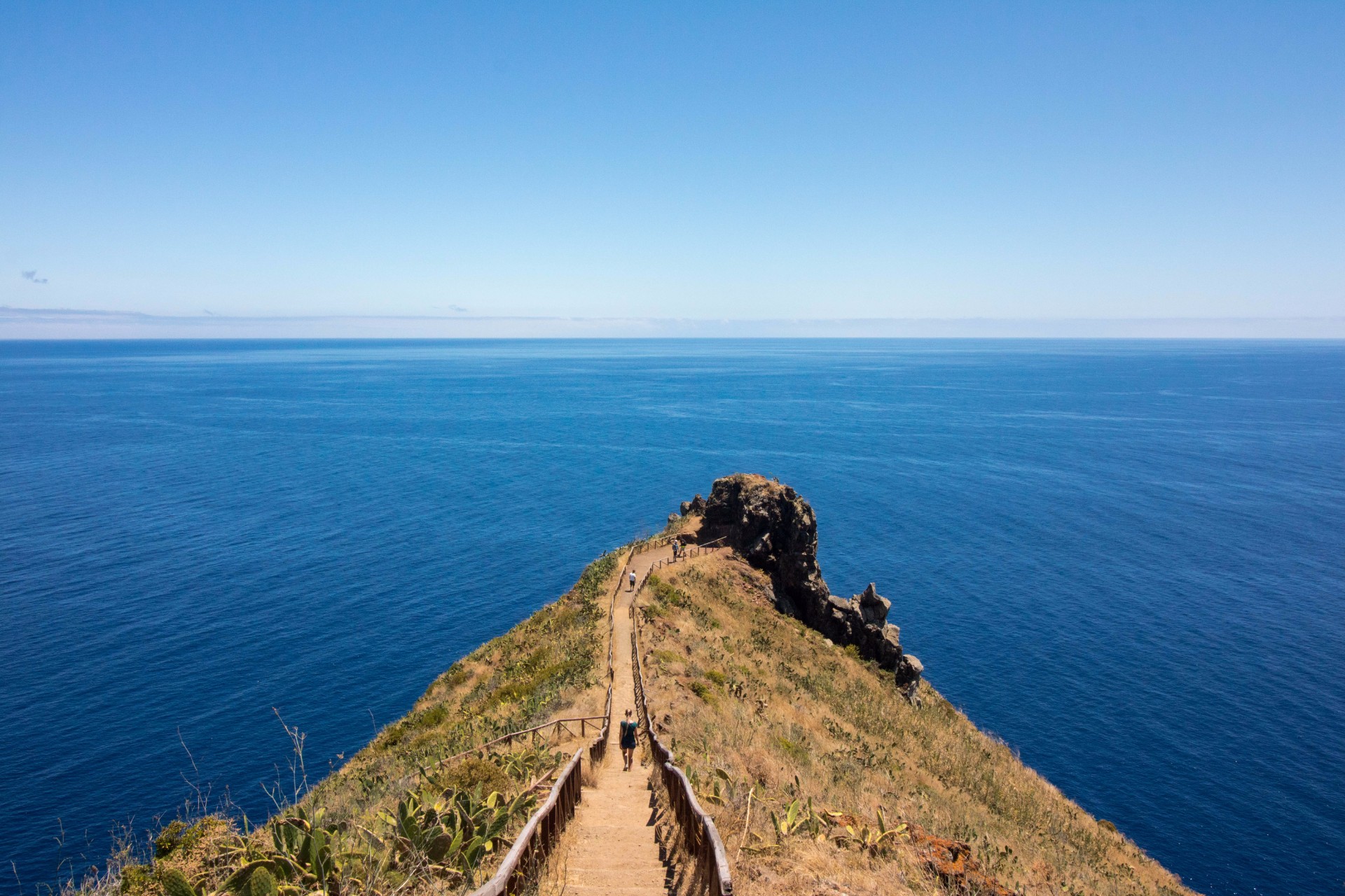 6 reasons why you need to visit Madeira, the Hawaii of Europe/Europe's best kept secret. Madeira is a Portuguese island which boasts amazing weather, gorgeous scenery, lush forests, mountains, lava pools, endless outdoor activities, and incredible local food. Click through to read more...