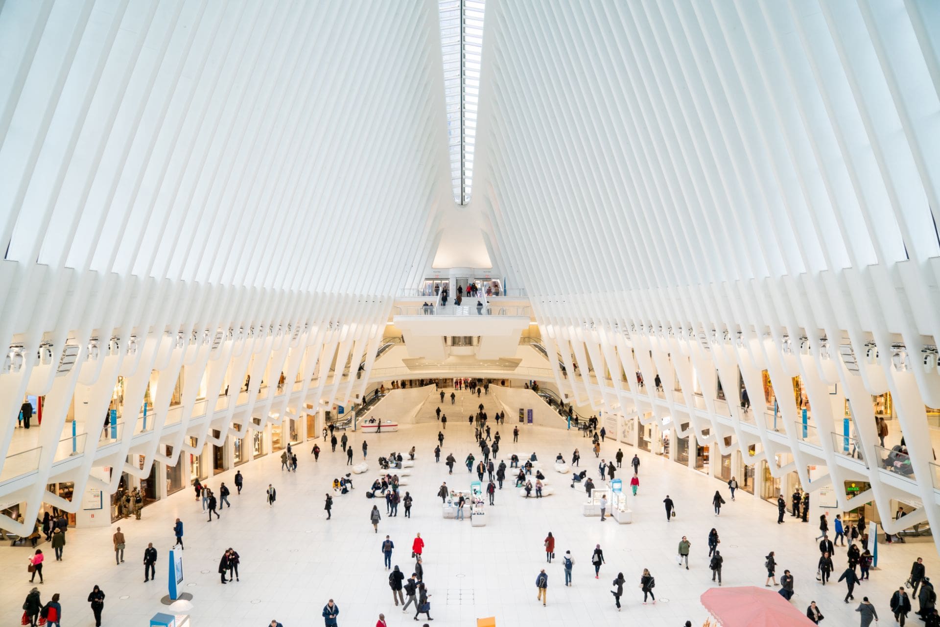a-white-bright-shopping-mall-and-train-station-in-new-york-the-oculus