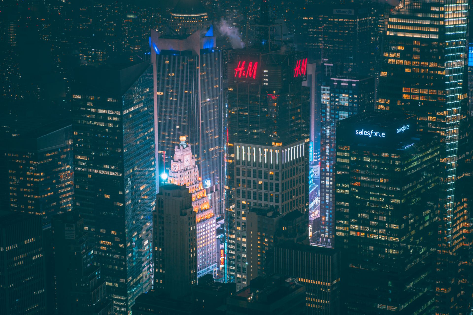 buildings-lit-up-view-from-empire-state-building-at-night