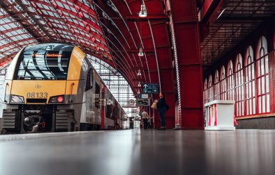 train-at-platform-in-europe-interrailing-tips