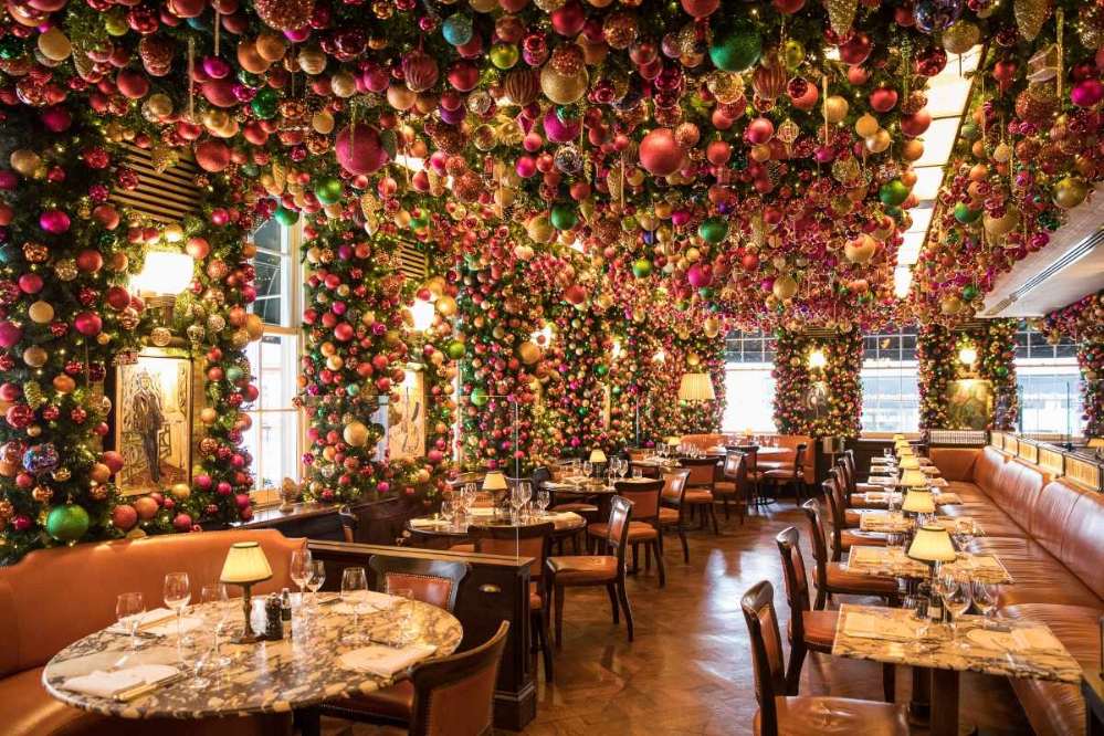 34-mayfair-restaurant-christmas-decorations-things-to-do-in-london-at-christmas