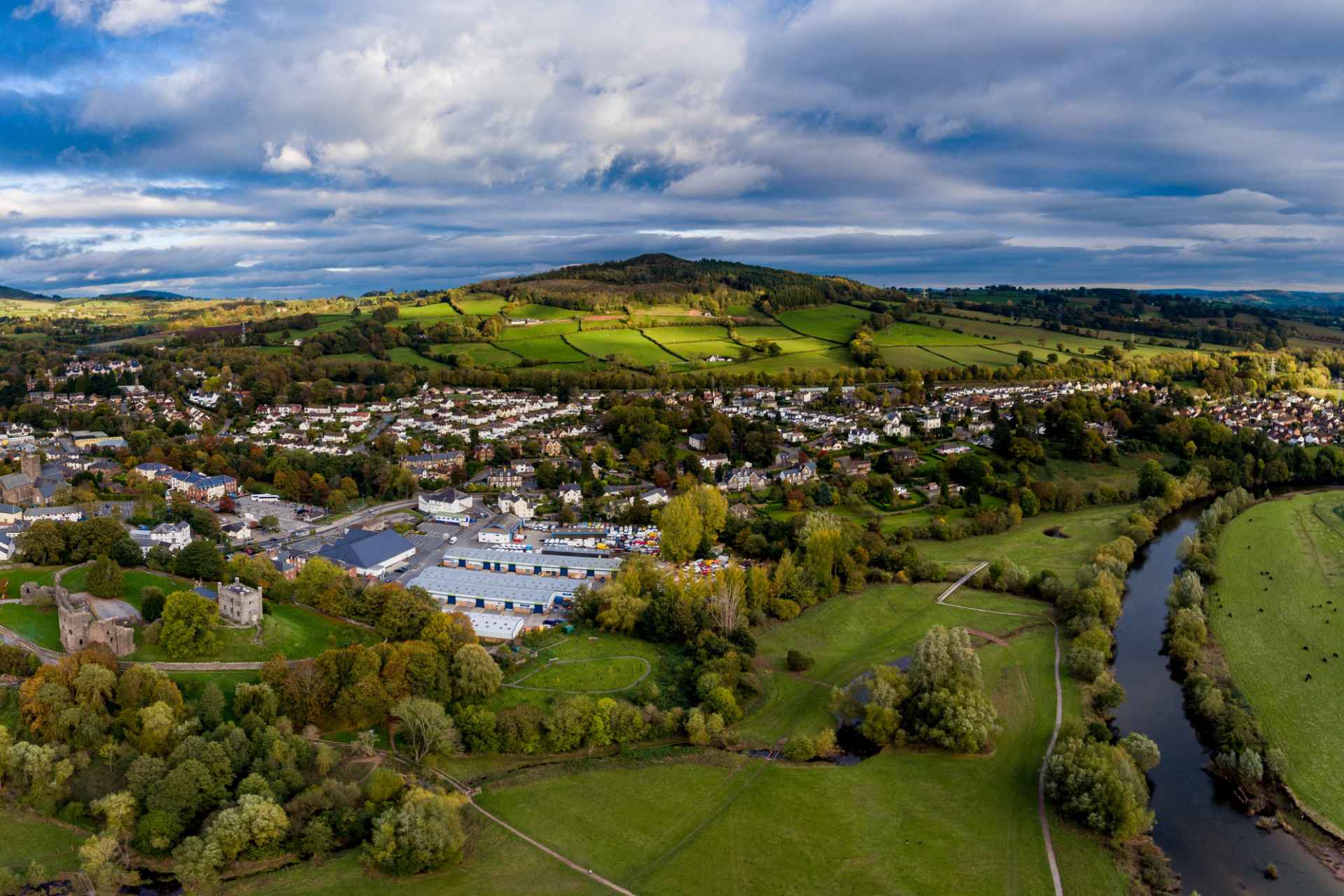 aerial-view-of-abergavenny-town-in-the-brecon-beacons-days-out-in-south-wales