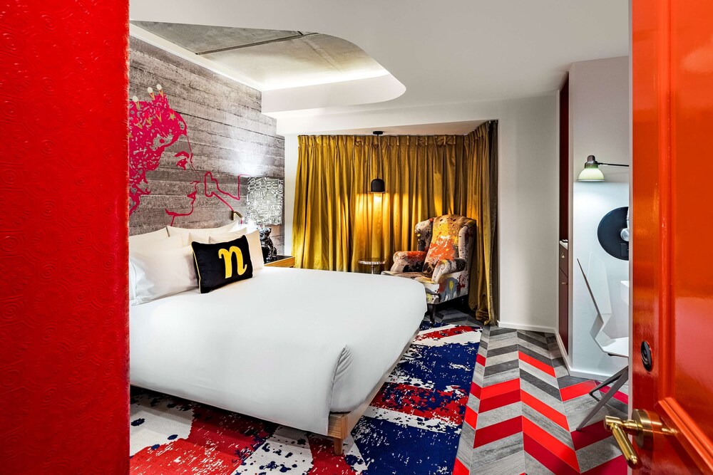 british-themed-hotel-room-at-nhow-london-quirky-london-hotels