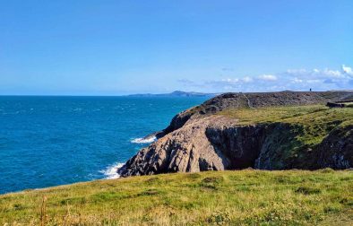 turquoise-bay-by-porthgain-on-pembrokeshire-coast-national-park-days-out-in-south-wales