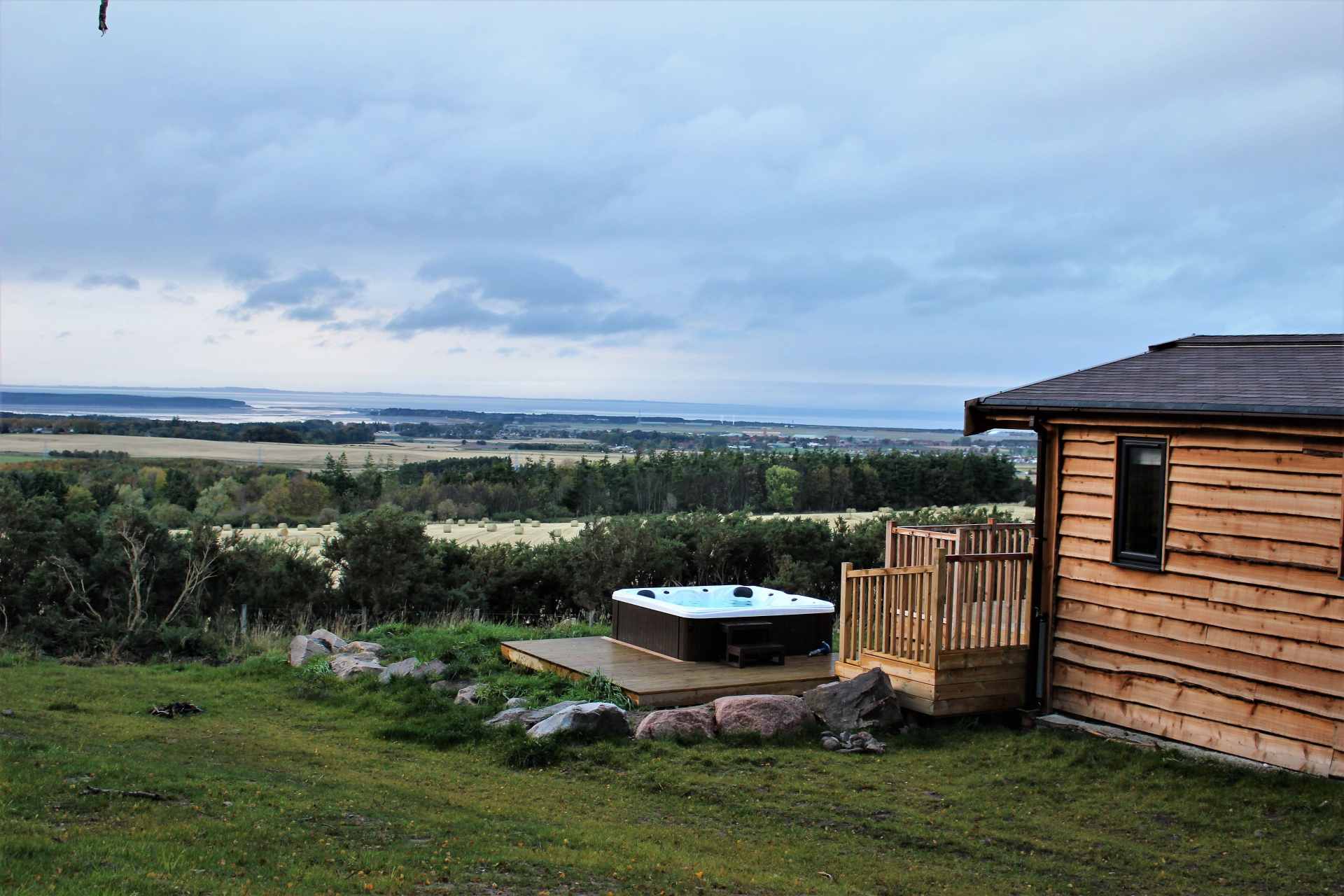 ben-klibreck-lodge-with-hot-tub-with-countryside-views
