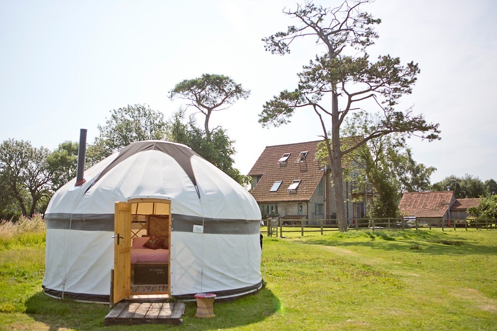 circular-white-yurt-in-garden-of-lower-coxbridge-house