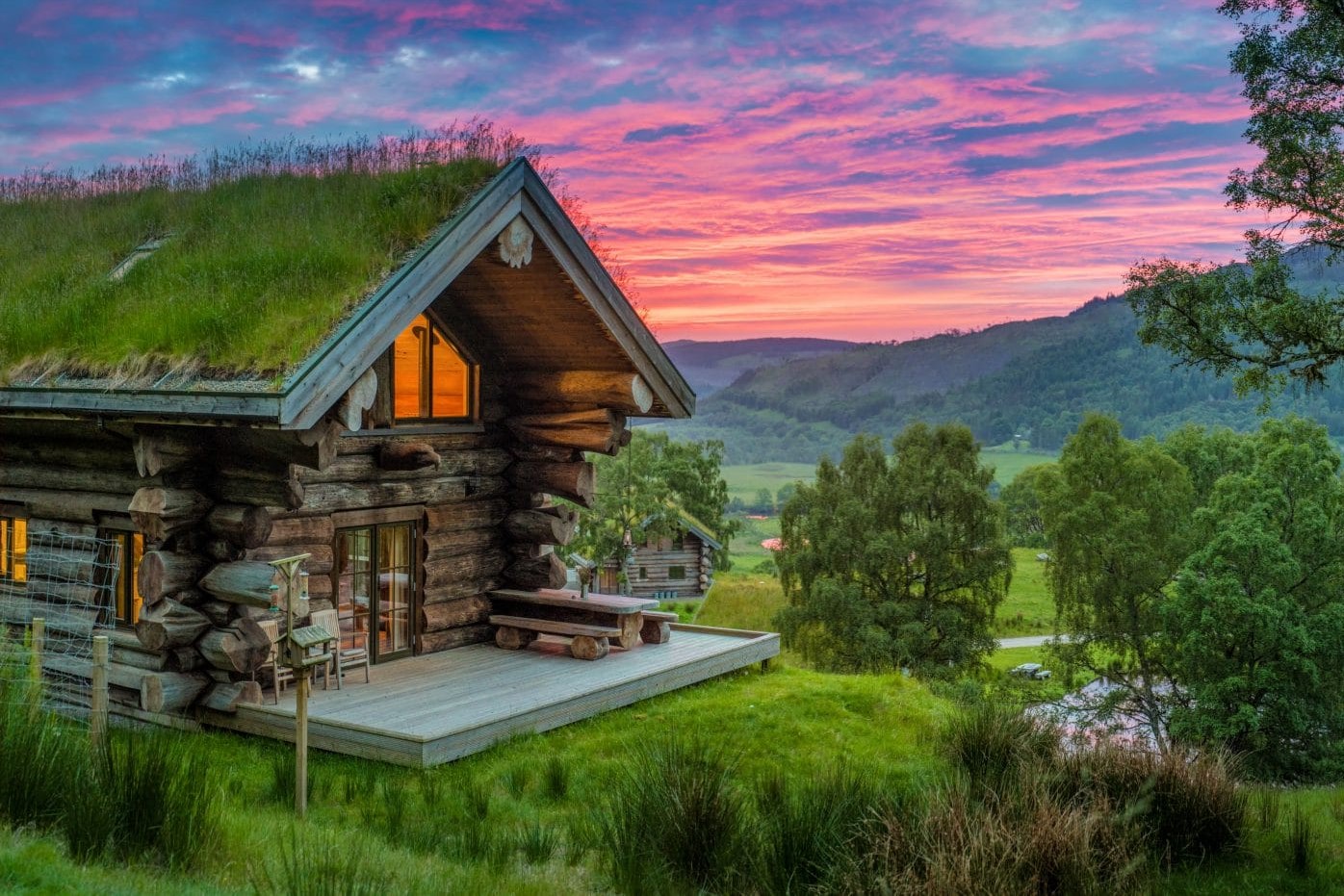eagle-brae-log-cabin-on-hill-at-sunset-lodges-with-hot-tubs-scotland