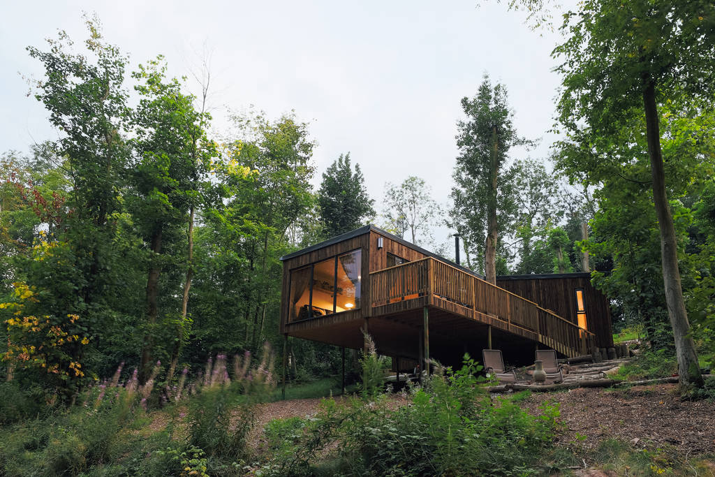the-rooks-tower-treehouse-on-top-of-hill-at-the-rookery-woods-glamping-herefordshire