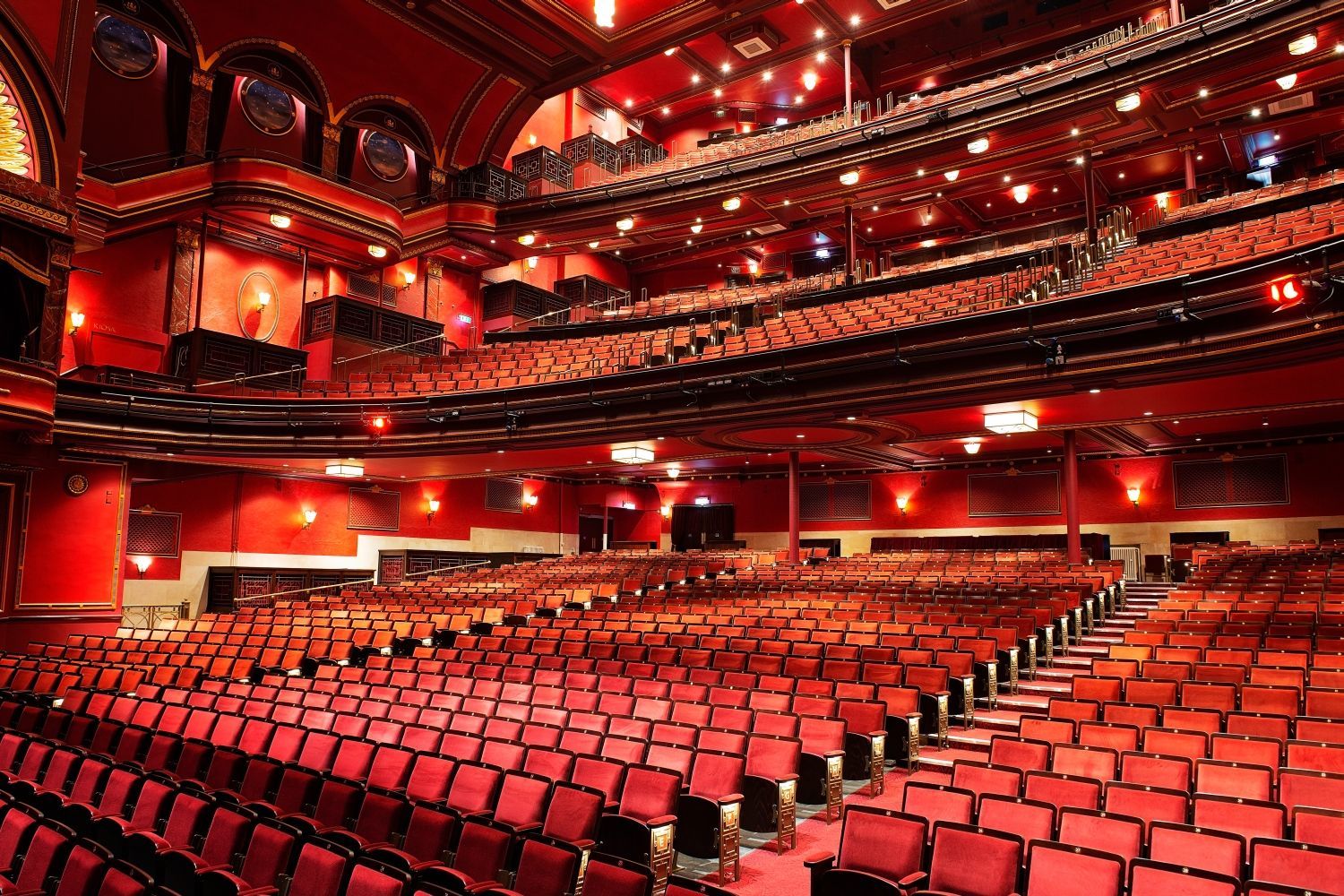 theatre-interior-with-red-seats-in-mayflower-theatre