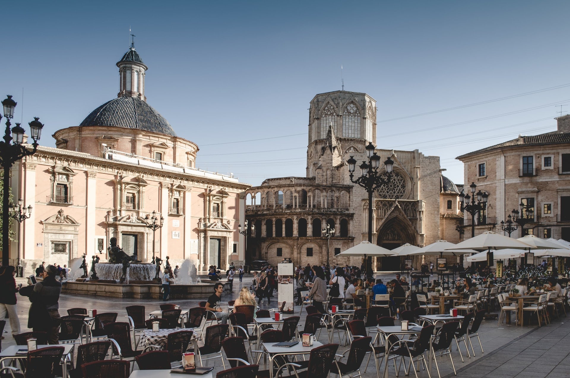valencia-old-town-with-historic-buildings-and-people-dining-outdoors-2-days-in-valencia-itinerary