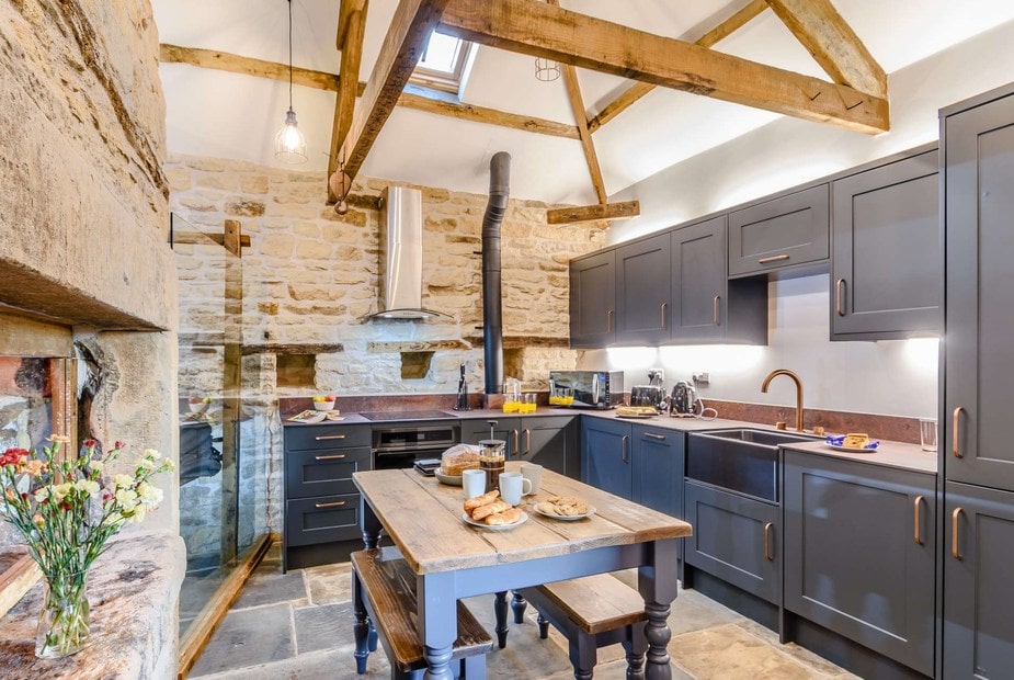 country-style-kitchen-with-beams-in-hexham-barn