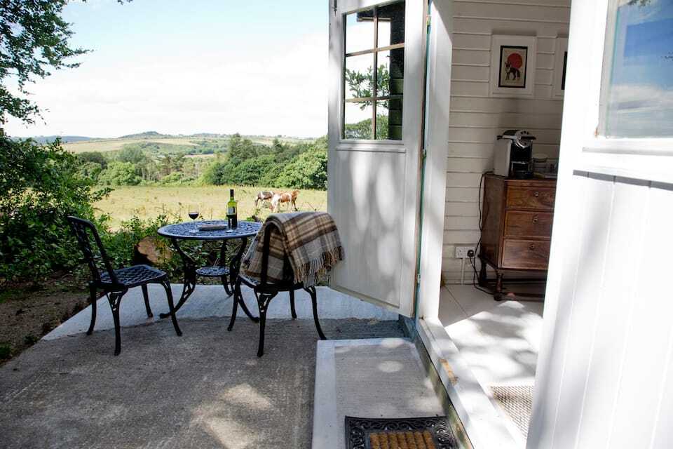 decking-outside-white-dunbrody-cabin-glamping-wexford