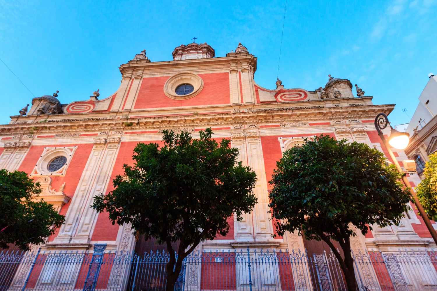 exterior-of-coral-iglesia-del-divino-salvador-church-4-days-in-seville-itinerary