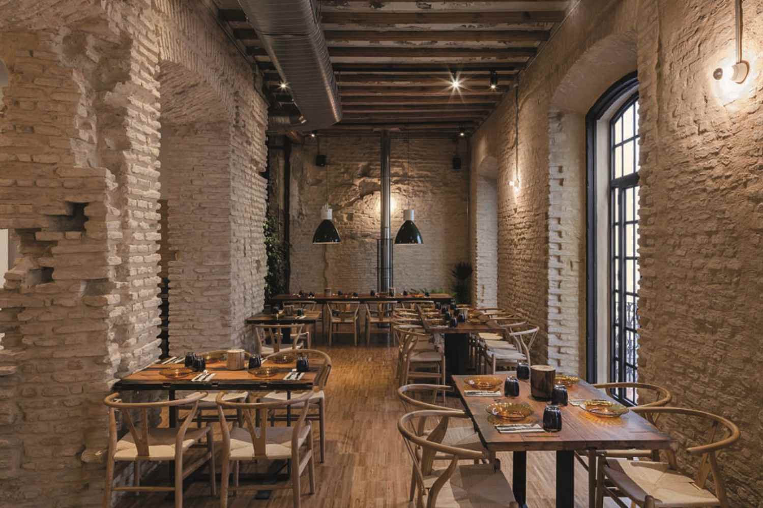interior-of-pierro-viejo-restaurant-with-exposed-brick-walls