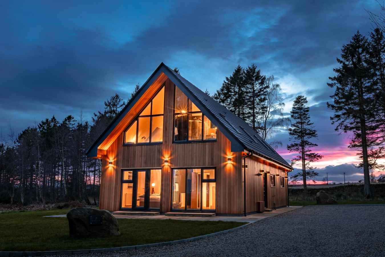 large-cedar-lodge-at-newlands-lodges-at-sunset-lodges-with-hot-tubs-northumberland
