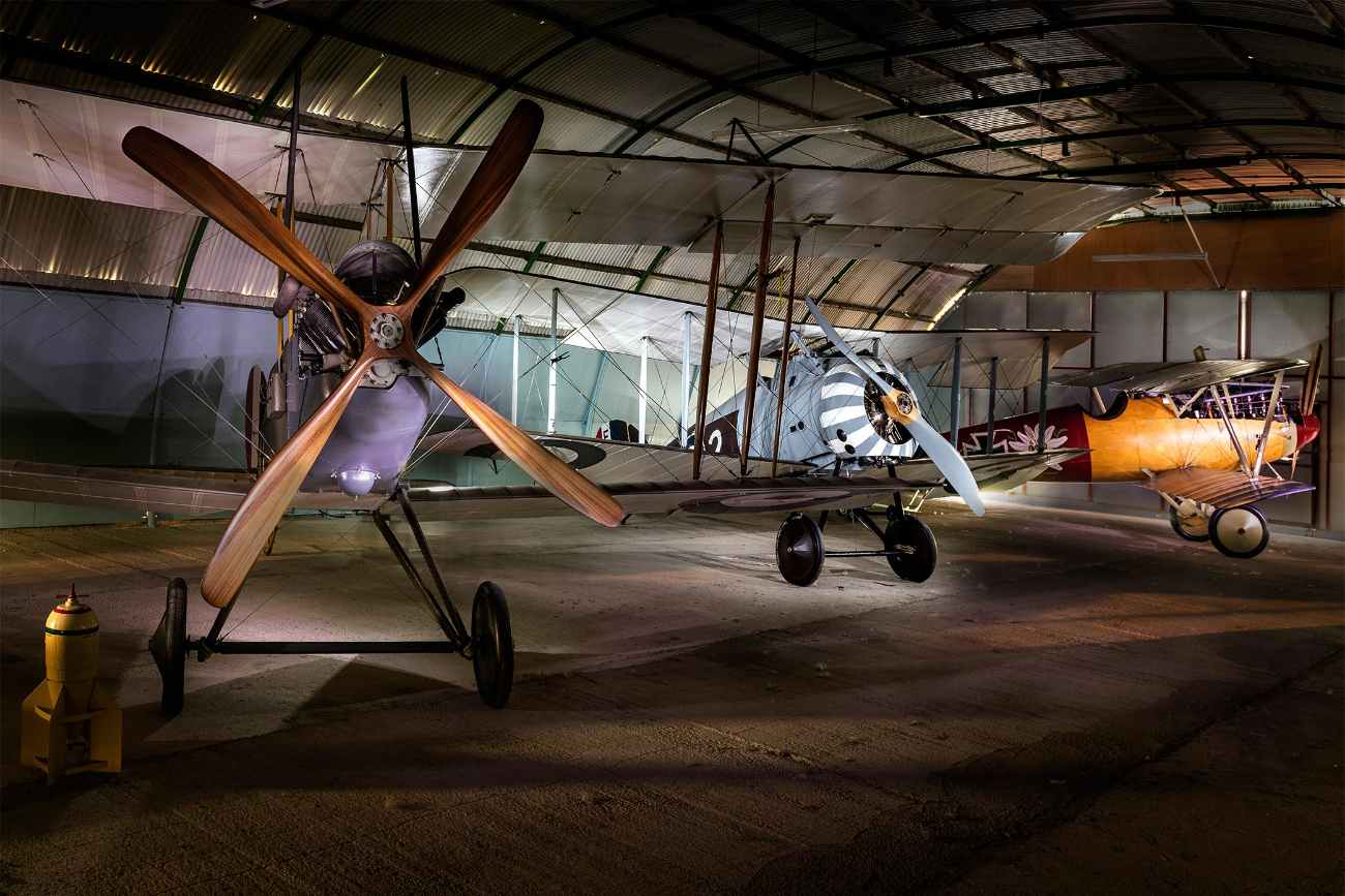 planes-inside-stow-maries-great-war-aerodrome