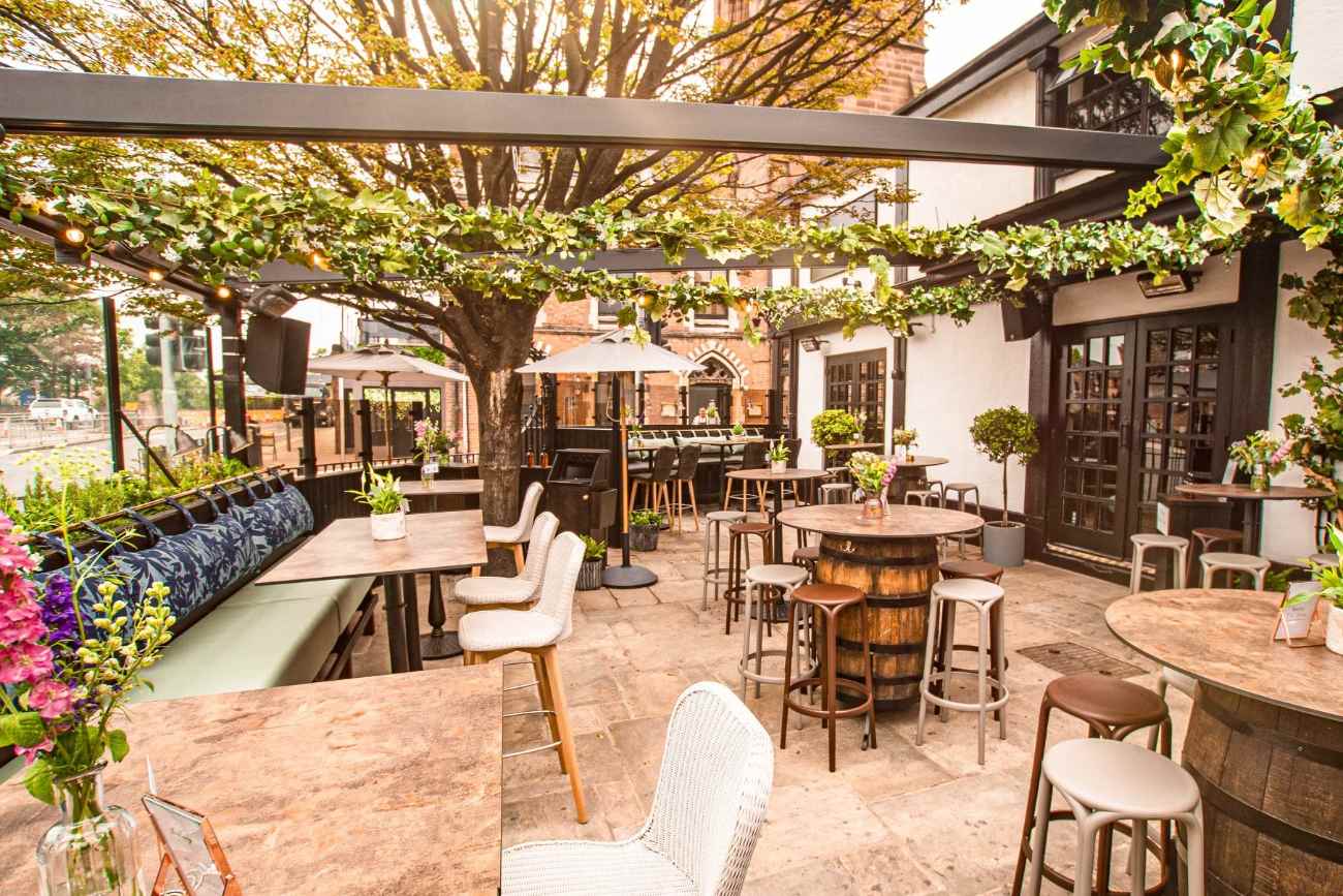 tables-in-outdoor-space-at-barlounge-best-bars-in-chester