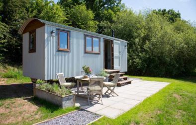 little-idyll-shepherds-hut-with-outdoor-seating-glamping-cheshire