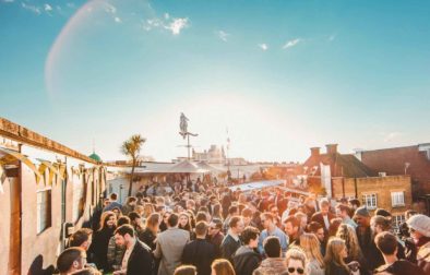 people-partying-on-the-prince-of-wales-pow-terrace-bottomless-brunch-brixton