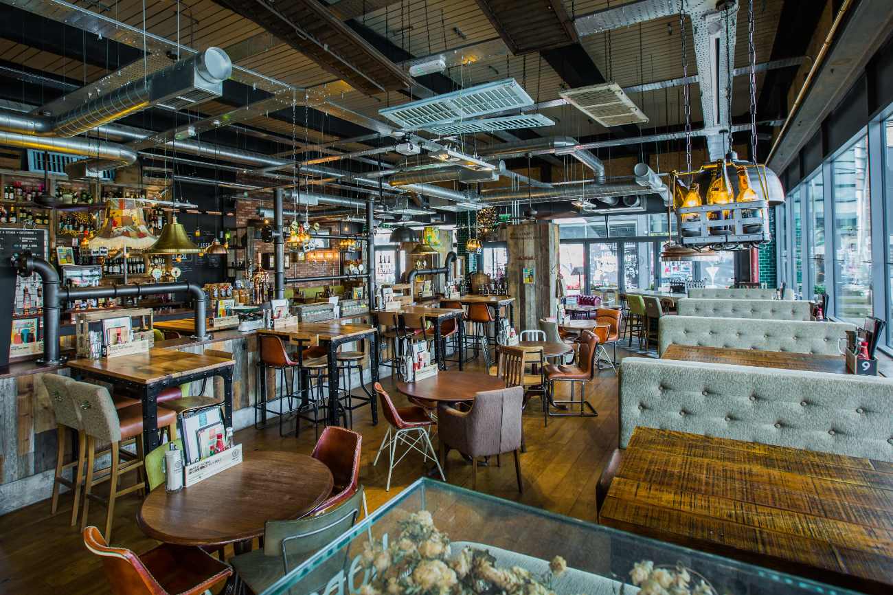 interior-of-brewhouse-and-kitchen-restaurant-with-tables-bottomless-brunch-cheltenham