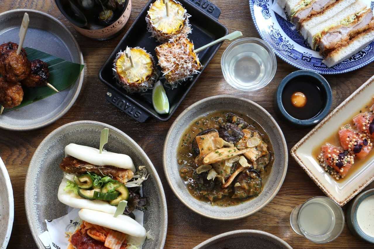 bowls-and-plates-of-japanese-food-at-shack-fuyu