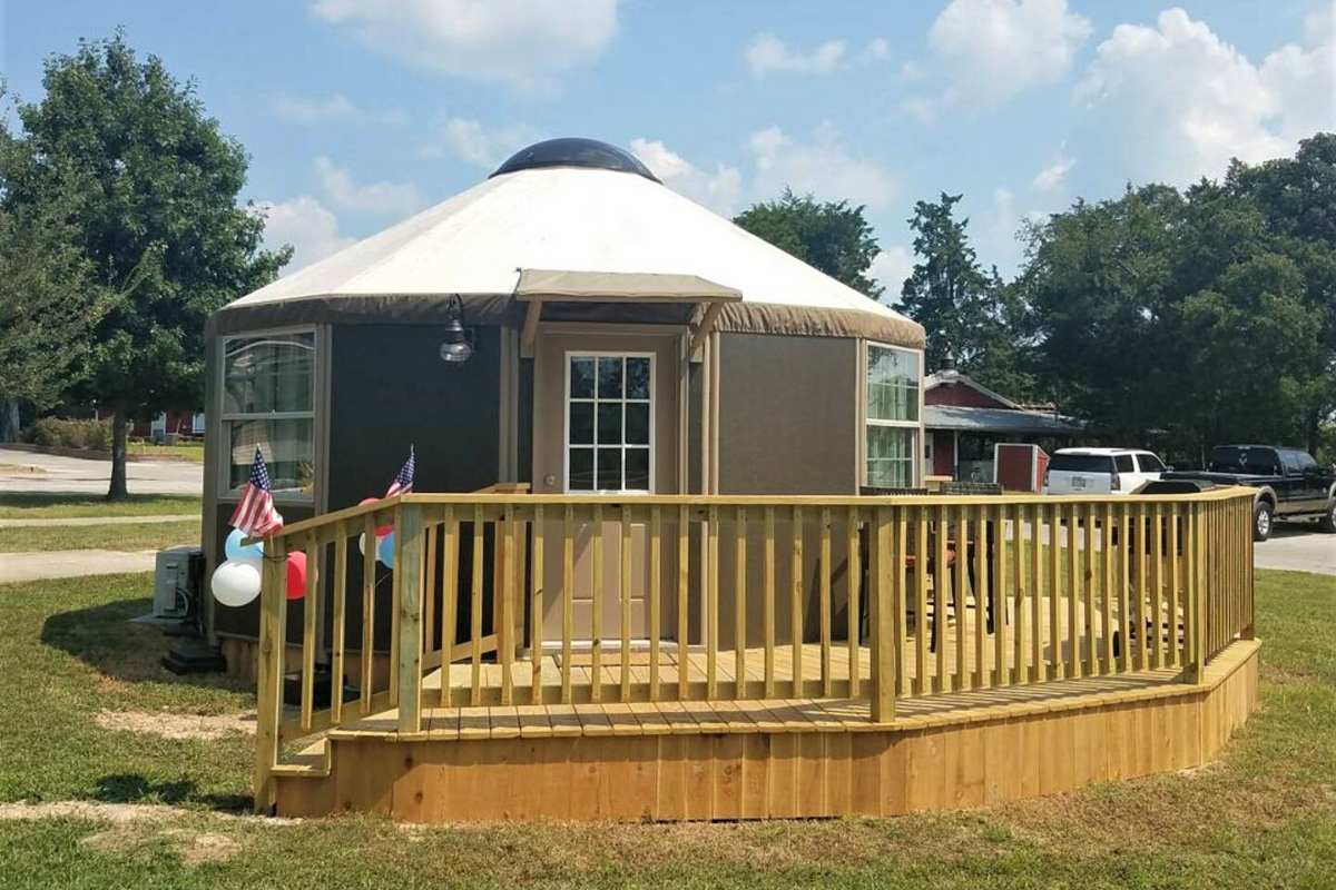 exterior-of-mill-creek-ranch-resort-yurt-with-decking