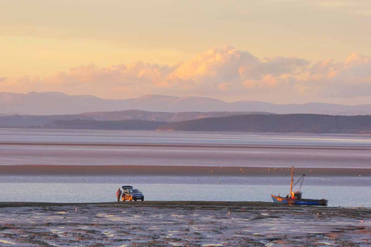 morecambe-bay-at-sunset-beaches-in-liverpool