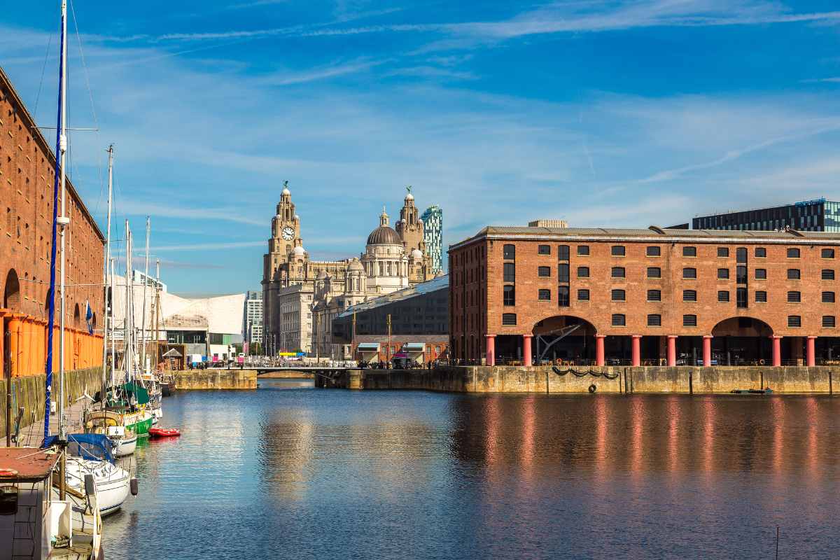 royal-albert-dock-and-the-three-graces-building-on-sunny-day