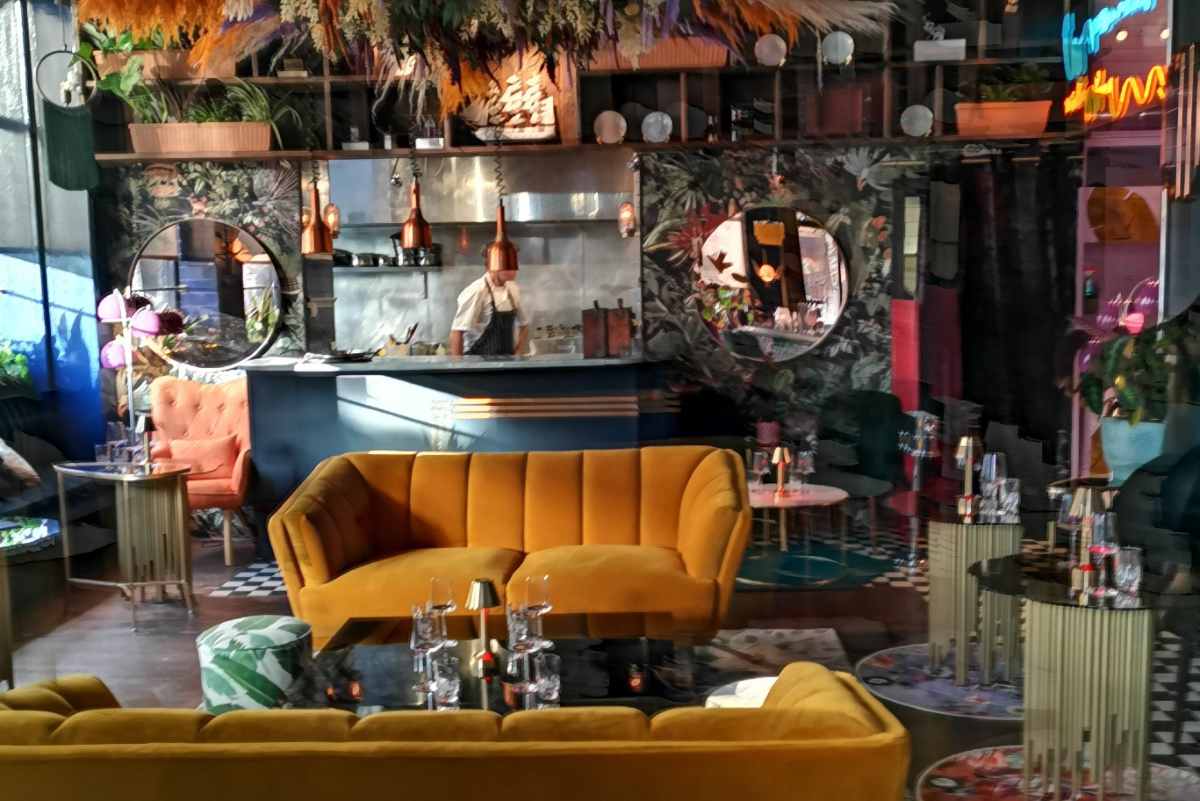 sofas-and-bar-inside-jolie-bar