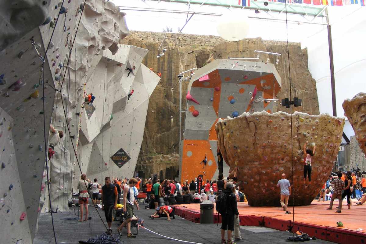 edinburgh-international-climbing-arena-indoor-activities-edinburgh