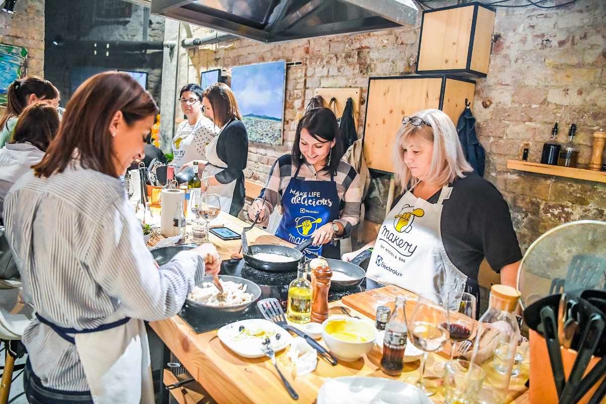 women-cooking-at-budapest-makery-indoor-activities-budapest
