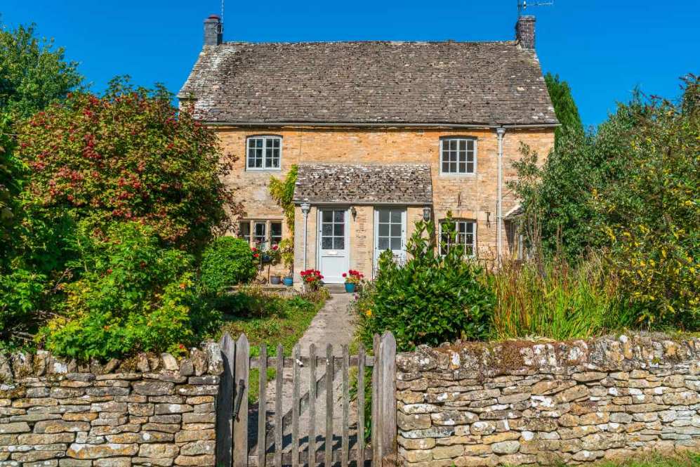 cottage-in-upper-slaughter-best-villages-in-the-cotswolds
