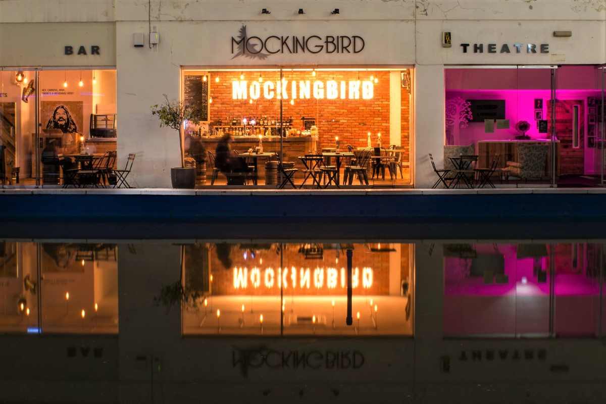 exterior-of-mockingbird-cinema-at-night