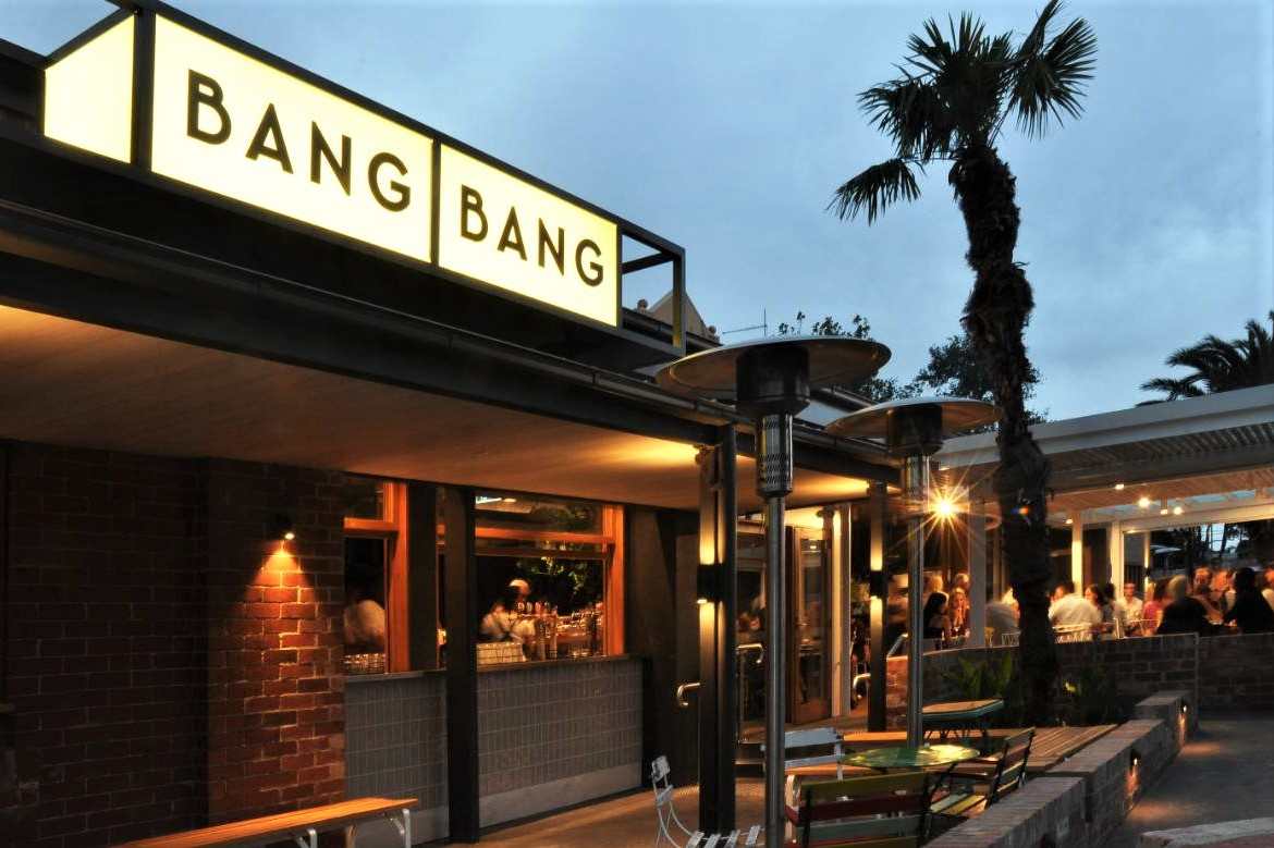 outdoor-dining-at-bang-bang-at-the-rifle-club