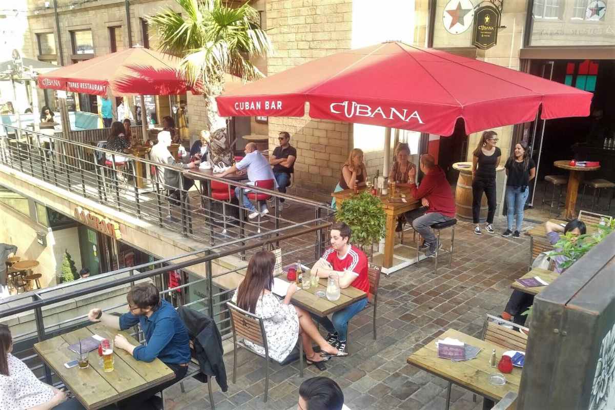people-drinking-on-cubana-tapas-bar-outdoor-terrace