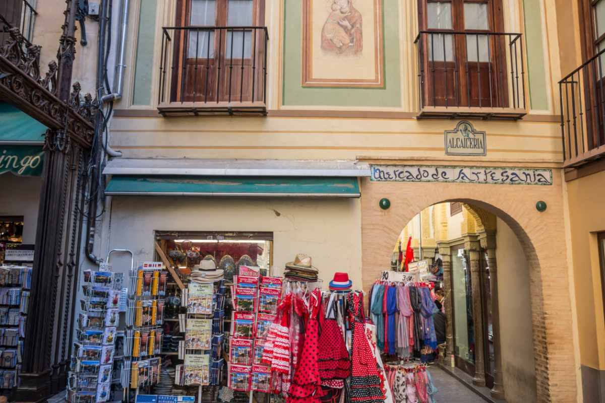 postcards-and-clothes-outside-craft-shop-in-alcaiceria