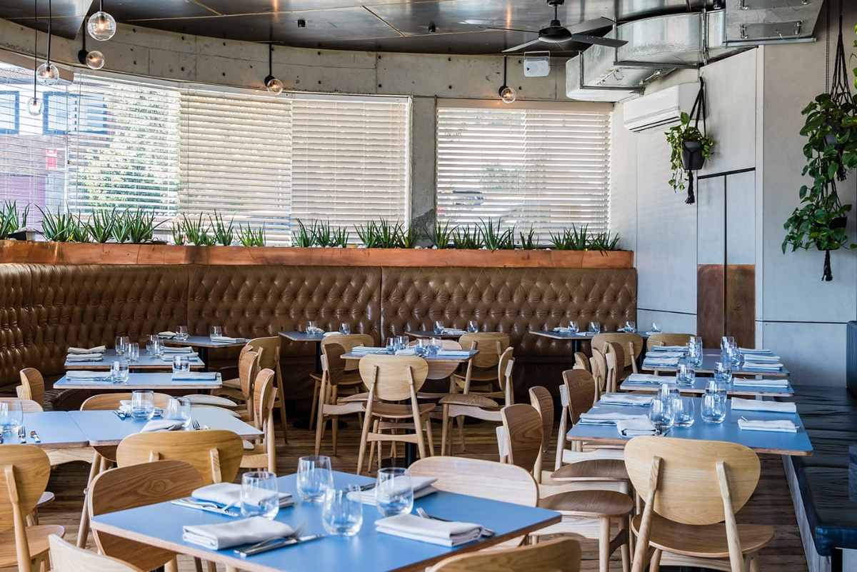 restaurant-tables-inside-rocker-bondi