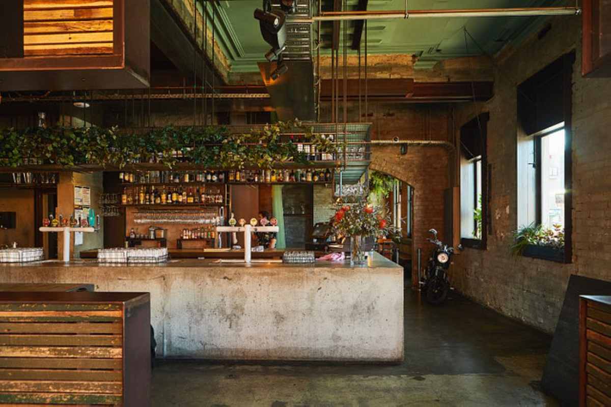 the-national-hotel-bar-with-exposed-brick-walls