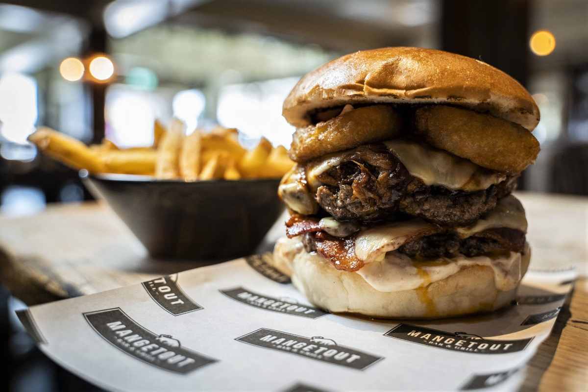 burger-at-mangetout-bar-and-grill-in-southend-on-sea
