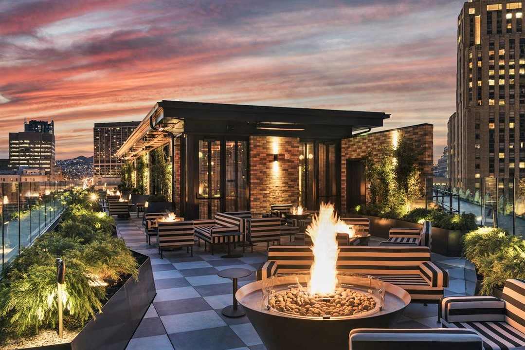 charmaine’s-rooftop-bar-and-lounge-san-francisco-2-day-itinerary