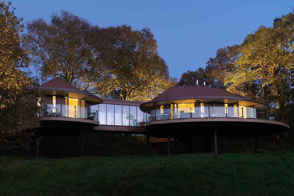 chewton-glen-treehouse-hideaway-suite-treehouses-new-forest