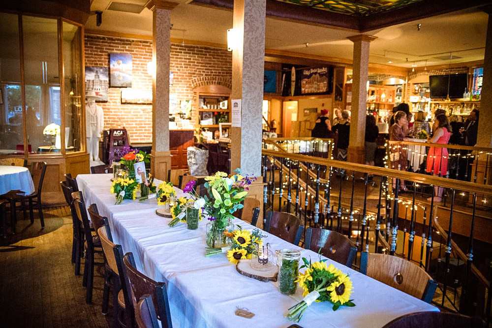 the-lobby-restaurant-bottomless-mimosas-denver
