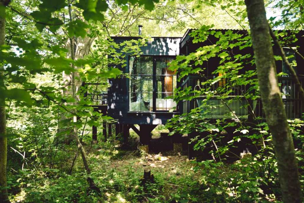the-perigord-treehouse-in-trees-at-wild-escapes