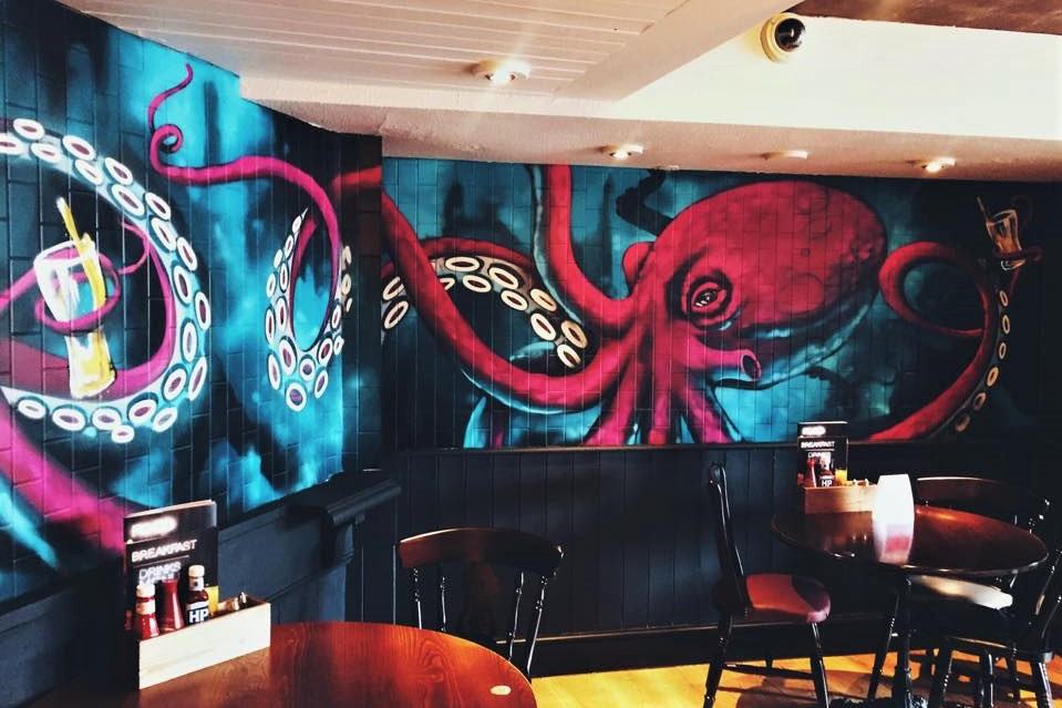 octopus-on-the-wall-at-the-gardeners-arms-pub