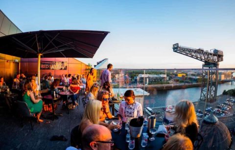 people-drinking-at-red-sky-bar-rooftop-bars-glasgow