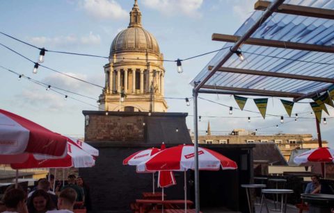 people-drinking-on-hidden-rooftop-rooftop-bars-nottingham