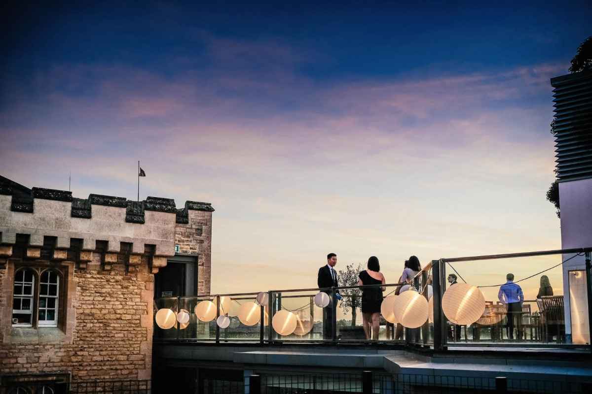people-on-malmaison-rooftop-at-night-rooftop-bars-oxford