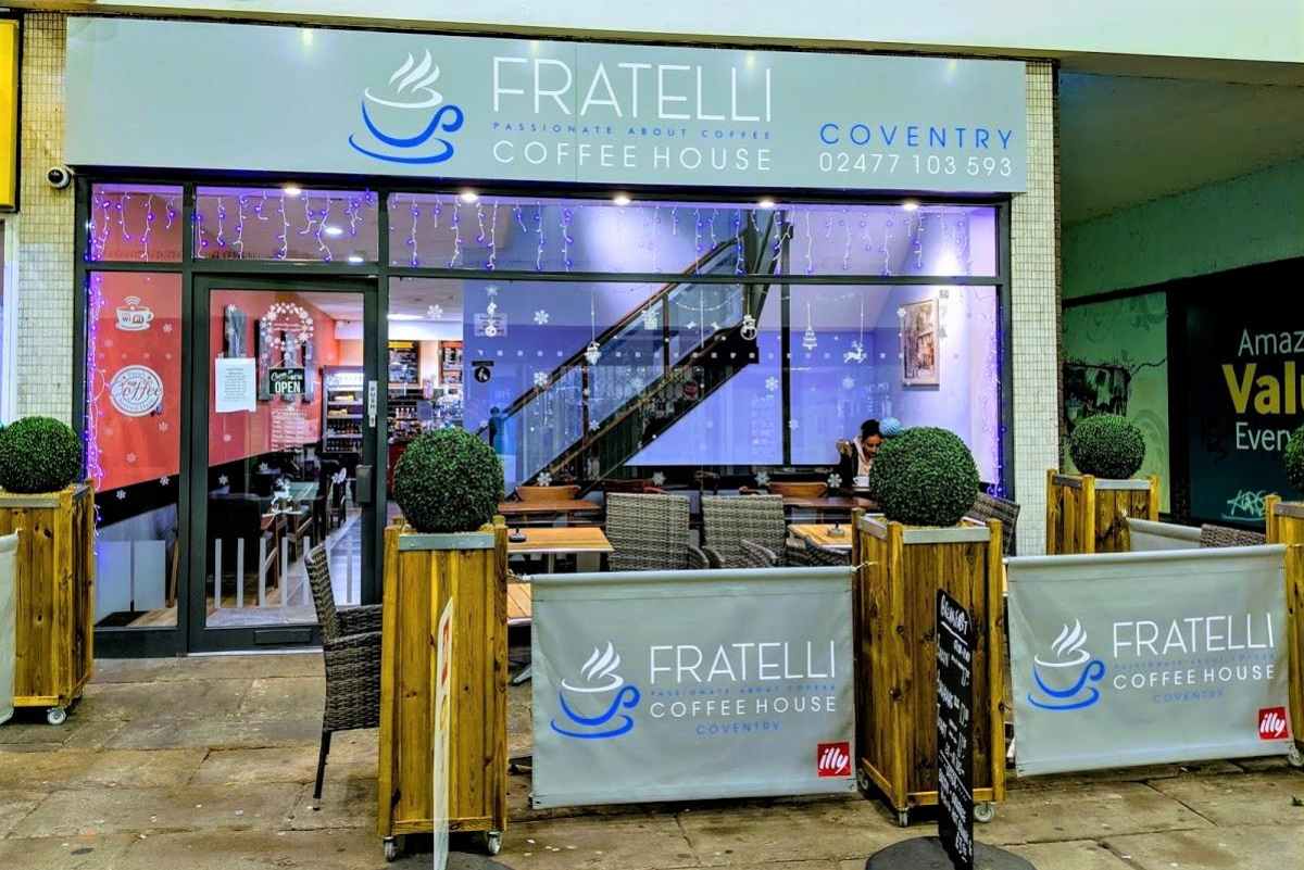 exterior-of-fratelli-coffee-house-in-evening