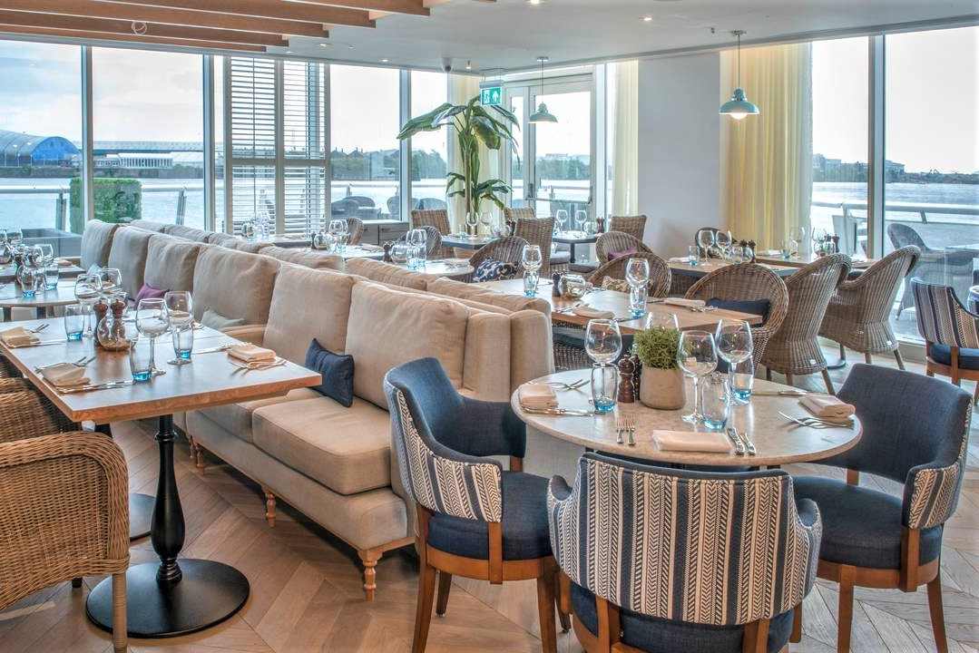 restaurant-in-the-admiral-st-davids-hotel-on-cardiff-bay